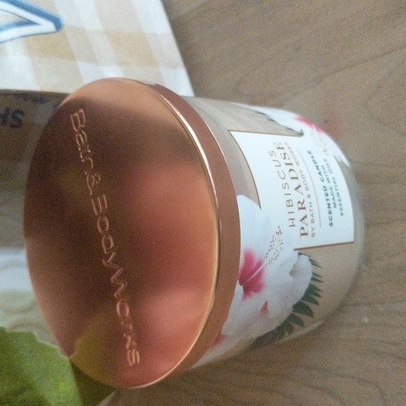 Bath and Body works Hibiscus Paradise - Picture 4 of 4